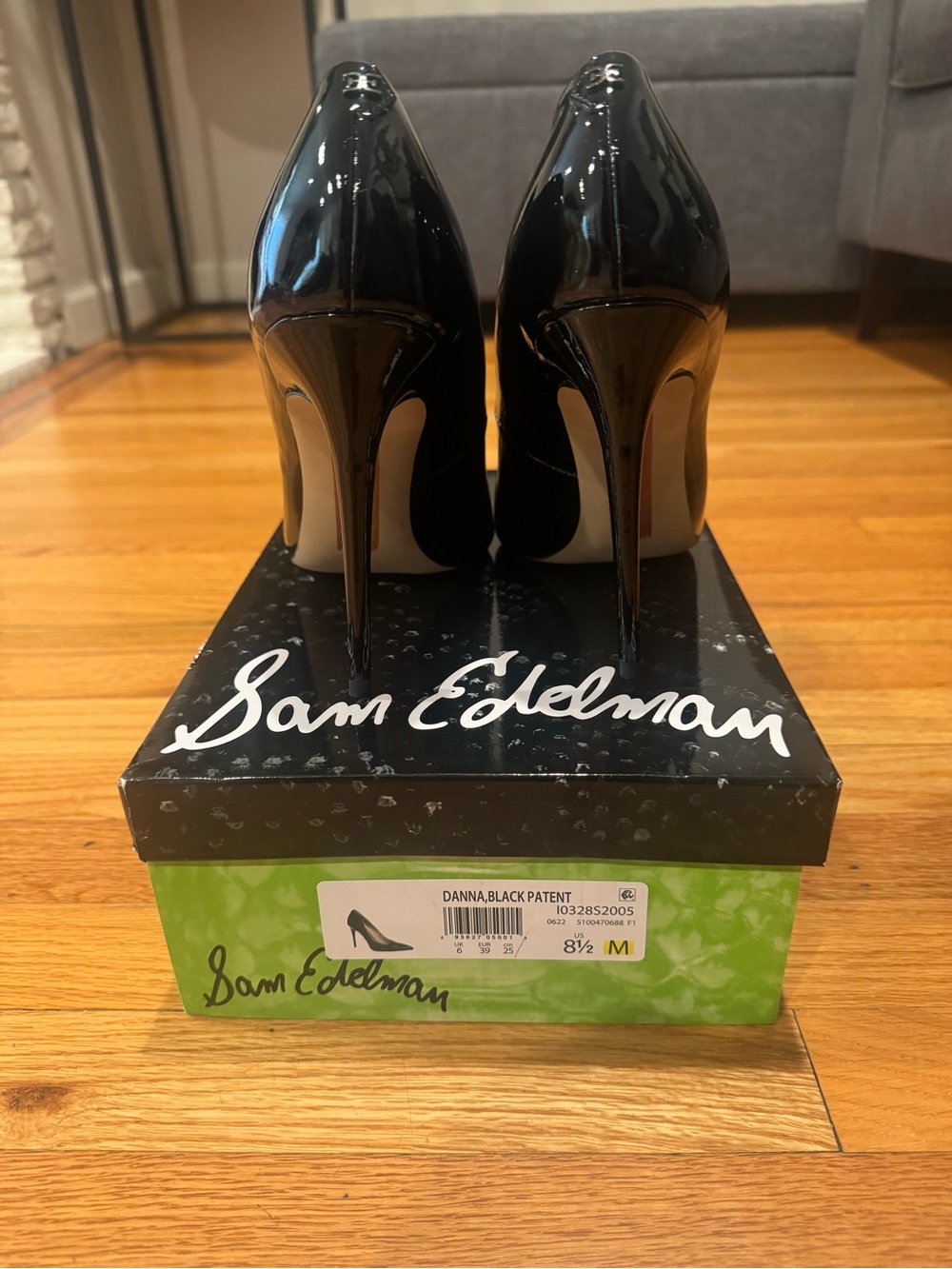 Sam Edelman Black Patent Stiletto Pumps - size 8.5 - Picture 2 of 8